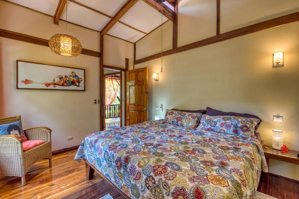 Caribe Town Bungalows Puerto Viejo de Talamanca Extérieur photo