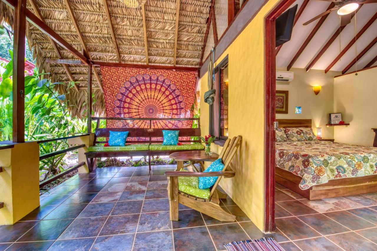 Caribe Town Bungalows Puerto Viejo de Talamanca Extérieur photo
