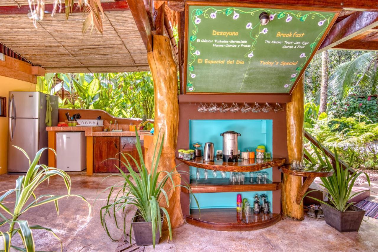 Caribe Town Bungalows Puerto Viejo de Talamanca Extérieur photo