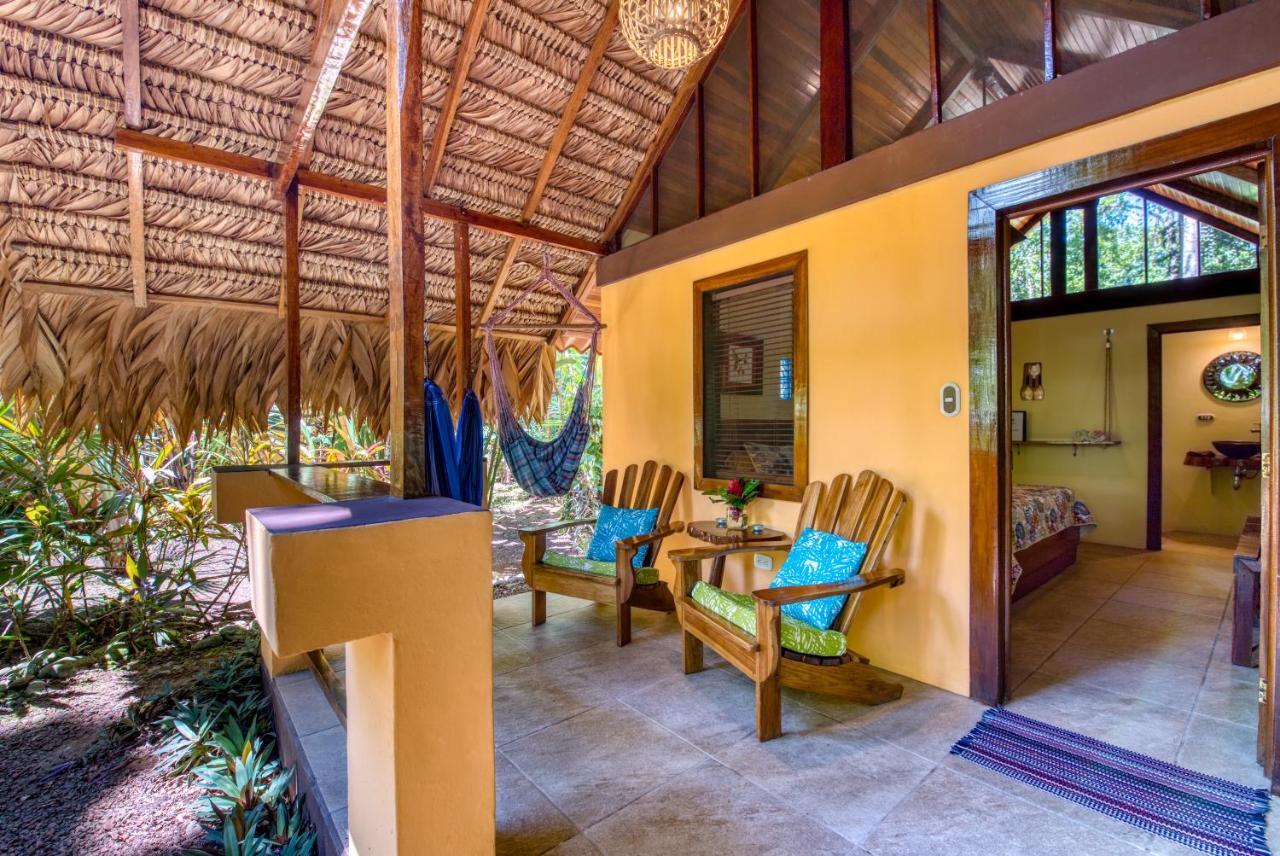 Caribe Town Bungalows Puerto Viejo de Talamanca Extérieur photo